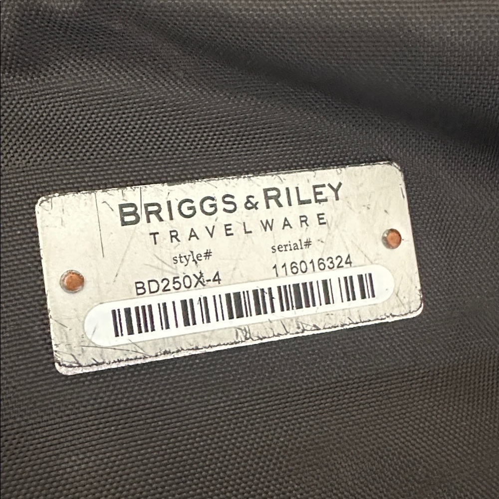 Briggs & Riley Gray Travel Accessory - Picture 3 of 3